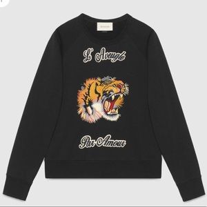 gucci lion hoodie